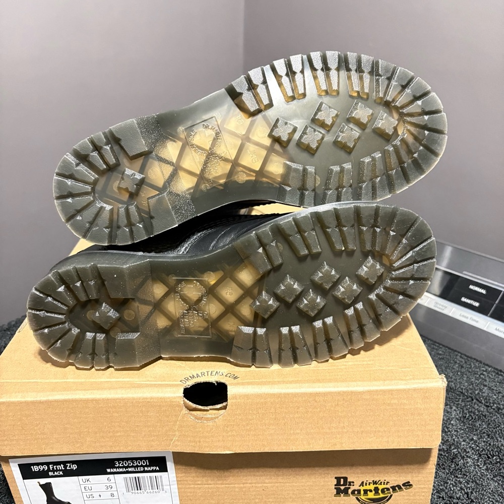 Dr Martens zip front boots - Picture 4 of 5